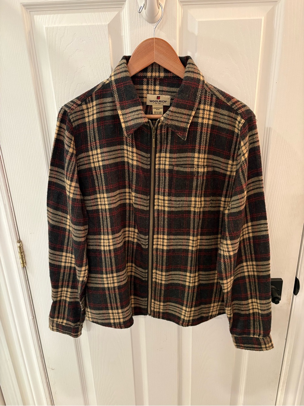 Woolrich women’s Plaid Zip-Front Jacket in Black & Cream